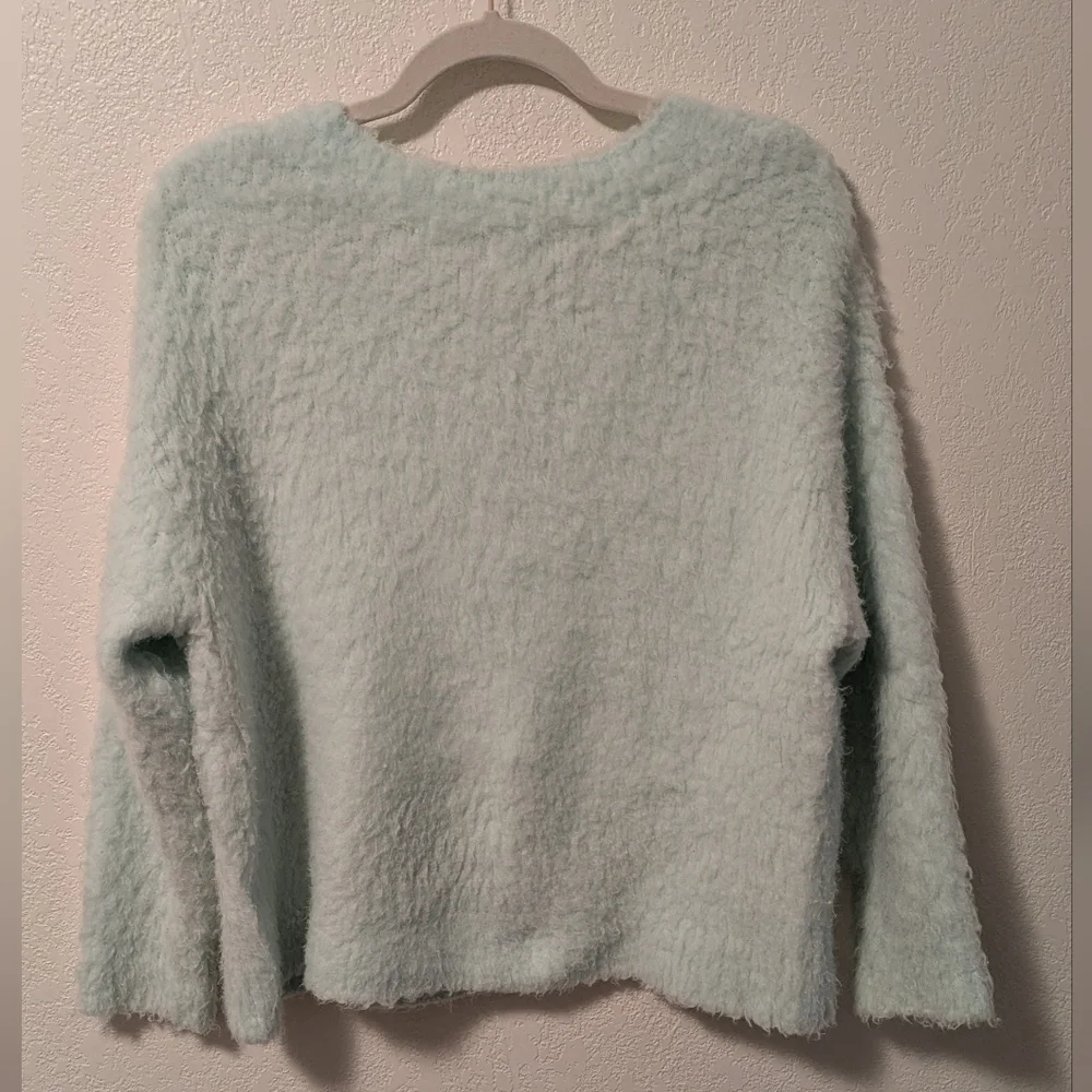 Maeve Cozy Green V-Neck Sweater Plush Knit - Picture 2 of 4